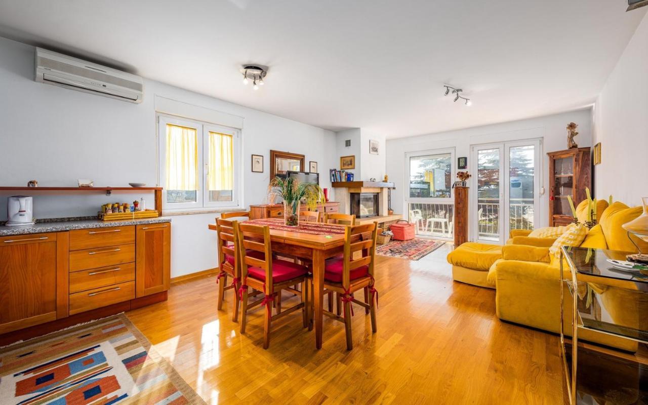 Valessia House With Apartment 乌马格 外观 照片
